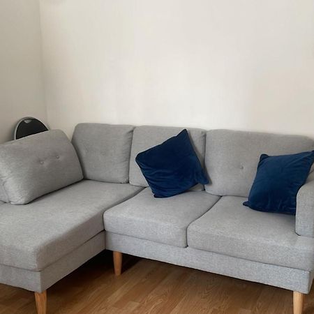 4 Bedroom House In Turnpike Lane/Wood Green Londra Exterior foto